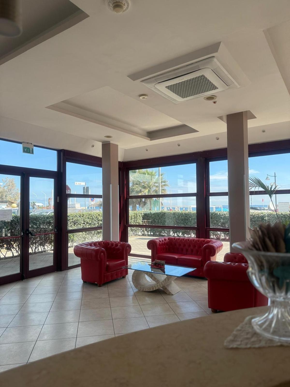 Hotel Spiaggia Villa Paola Bellaria-Igea Marina Bagian luar foto
